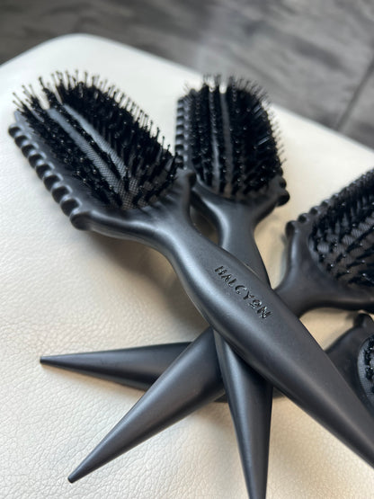 Halcyon Curly Brush